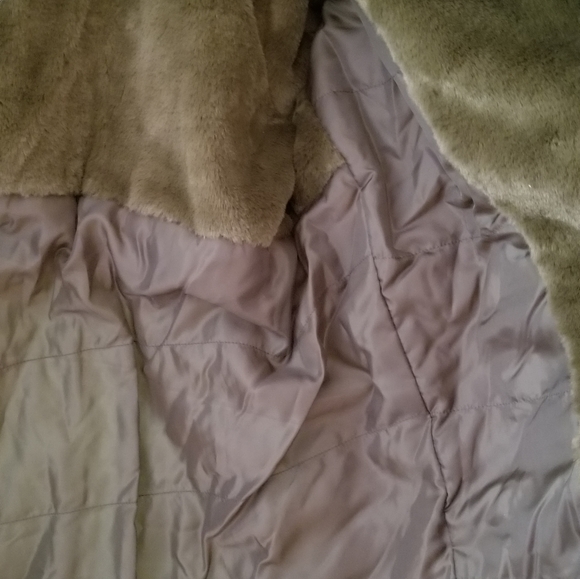 Sz 2 Torrid Sage Green Winter Coat w/Faux Fur Lined Hood - Picture 10 of 16